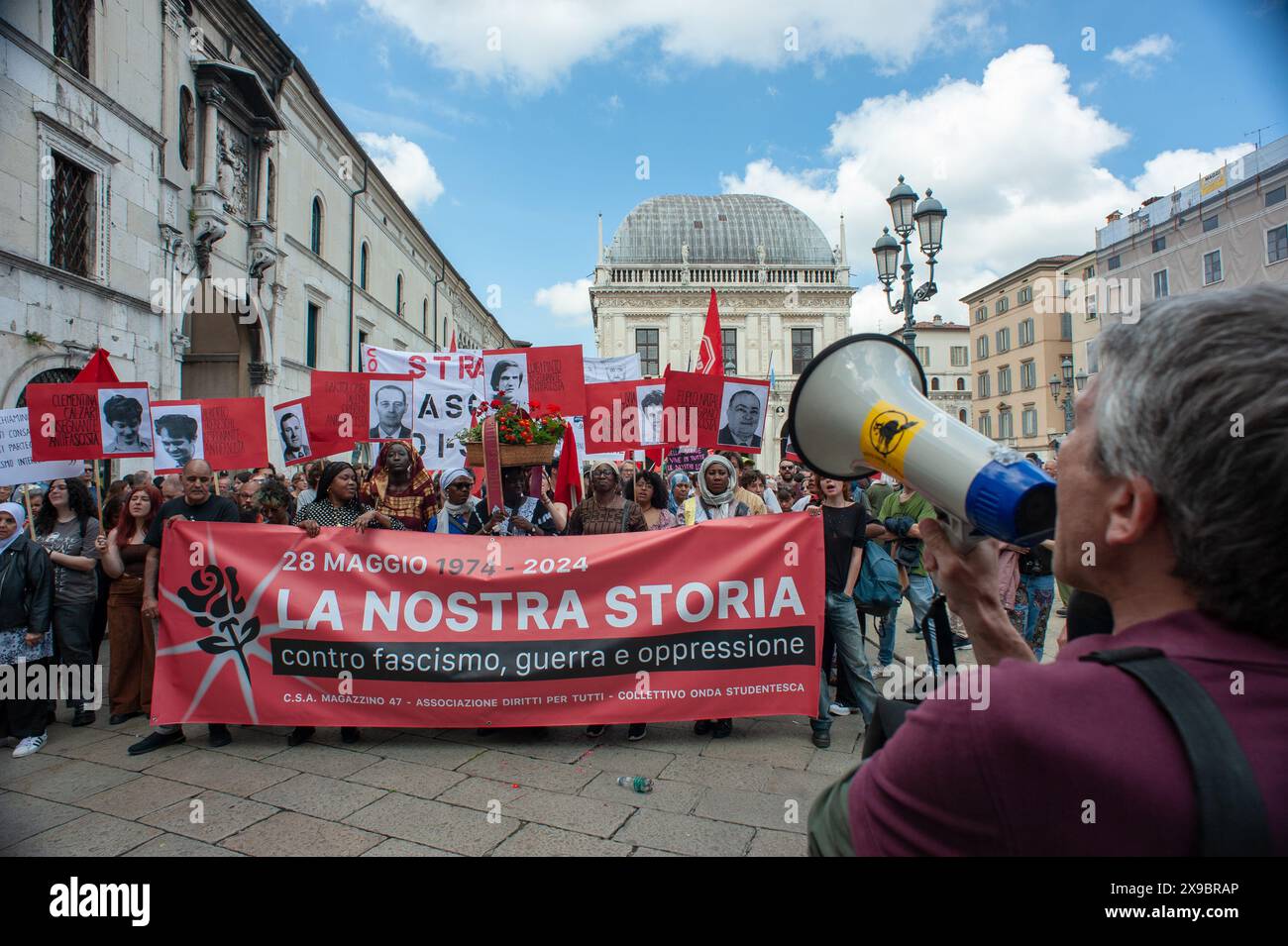 28 mai 2024 - Brescia, Italie : 50e anniversaire du massacre fasciste de Piazza Loggia. © Andrea Sabbadini Banque D'Images