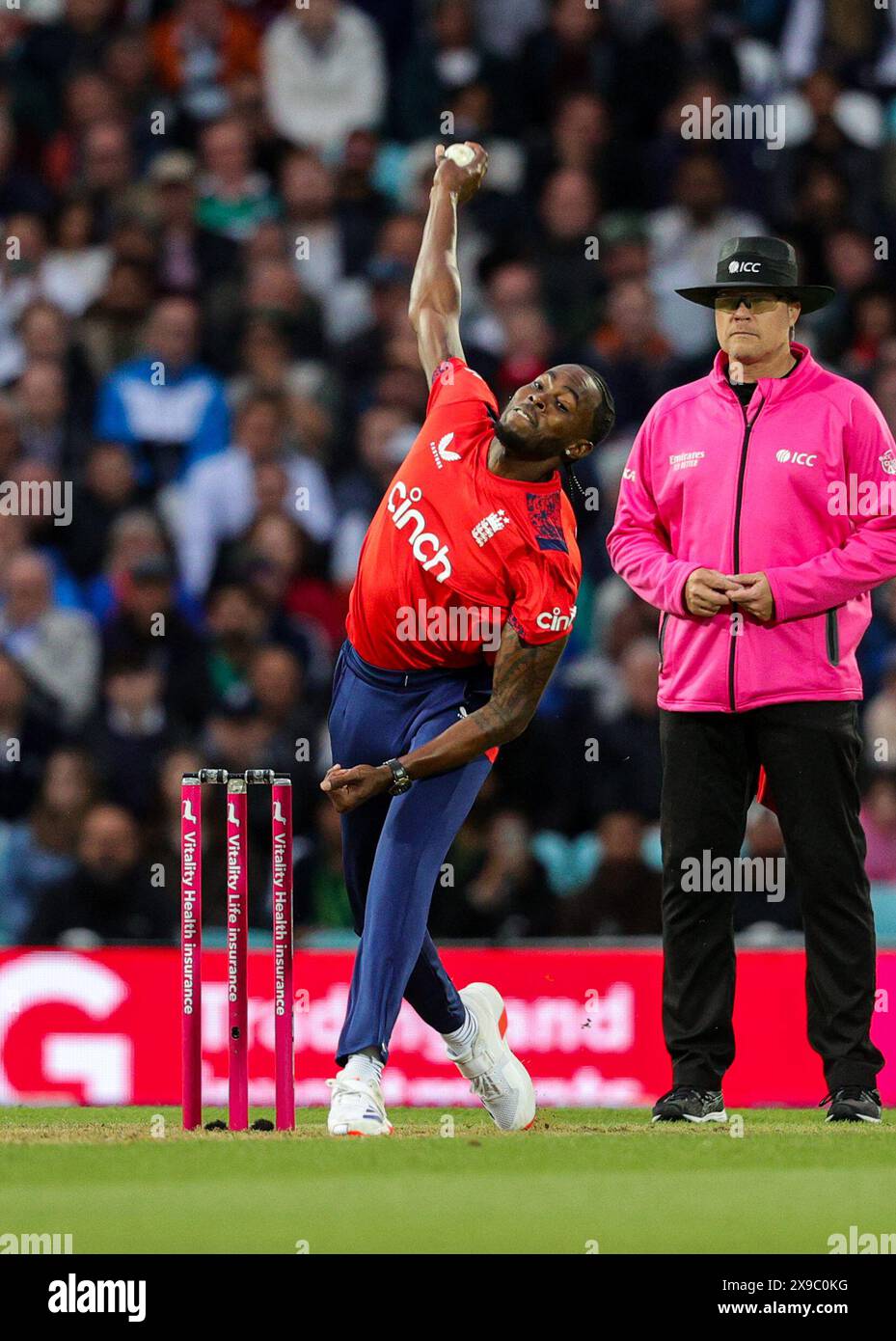 Londres, Angleterre. 30 mai 2024. L'anglaise Jofra Archer lors du match T20 entre l'Angleterre et le Pakistan au Kia Oval. Crédit : Ben Whitley/Alamy Live News Banque D'Images