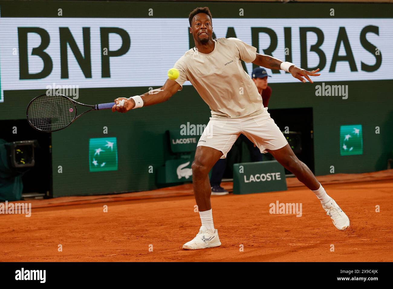 Paris, Paris, France. 30 mai 2024. Gael Monfils (FRA) en action lors du Grand Chelem de Roland Garros 2024, jour 4, match entre Gael Monfils (FRA) et Lorenzo Musetti (ITA) au stade Roland Garros - le 30 2024.Paris - France (crédit image : © Loic Baratoux/ZUMA Press Wire) USAGE ÉDITORIAL SEULEMENT! Non destiné à UN USAGE commercial ! Banque D'Images