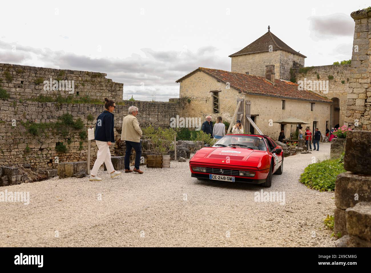 78 AUVINET Isabelle (FR), LHOUMEAU ORNECQ Alexandra (FR), Ferrari 328 GTS 1988, action lors du Rallye des Princesses Richard mille 2024 du 25 au 30 mai 2024 de Paris à Andorre - photo Marc de Mattia/DPPI crédit : DPPI Media/Alamy Live News Banque D'Images