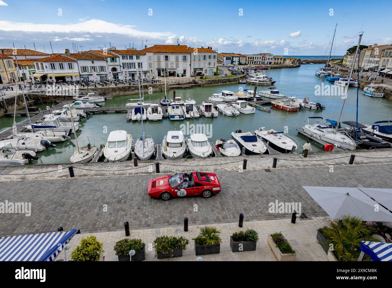 78 AUVINET Isabelle (FR), LHOUMEAU ORNECQ Alexandra (FR), Ferrari 328 GTS 1988, action lors du Rallye des Princesses Richard mille 2024 du 25 au 30 mai 2024 de Paris à Andorre - photo Marc de Mattia/DPPI crédit : DPPI Media/Alamy Live News Banque D'Images