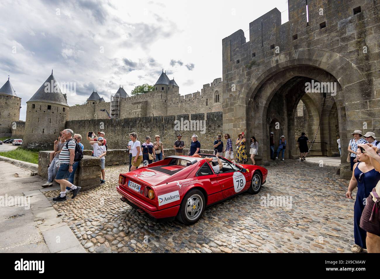 78 AUVINET Isabelle (FR), LHOUMEAU ORNECQ Alexandra (FR), Ferrari 328 GTS 1988, action lors du Rallye des Princesses Richard mille 2024 du 25 au 30 mai 2024 de Paris à Andorre - photo Marc de Mattia/DPPI crédit : DPPI Media/Alamy Live News Banque D'Images