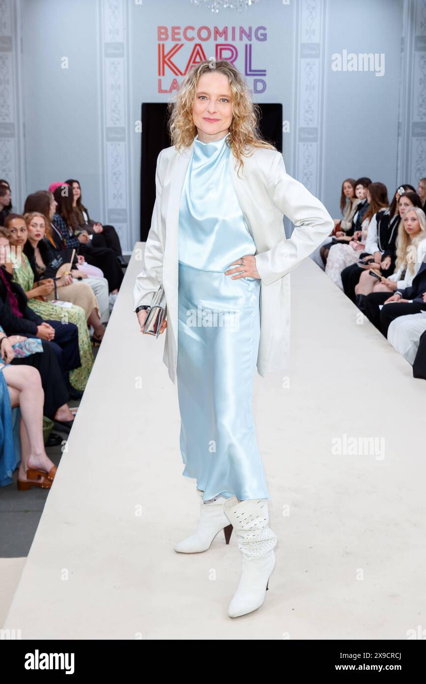 Disney Premiere - devenir Karl Lagerfeld Anne Ratte-Polle BEI der der Disney Serien Premiere devenir Karl Lagerfeld im Zoo Palast AM 30.05.2024 à Berlin. *** Disney Premiere devenant Karl Lagerfeld Anne Ratte Polle à la série Disney Premiere devenant Karl Lagerfeld au Zoo Palast le 30 05 2024 à Berlin Copyright : xEventpressxKochanx Banque D'Images