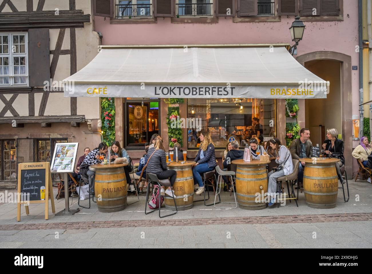 Brasserie L'Oktoberfest, Rue du fossé-des-Tanneurs, Straßburg, Département Bas-Rhin, Elsaß, Frankreich Banque D'Images