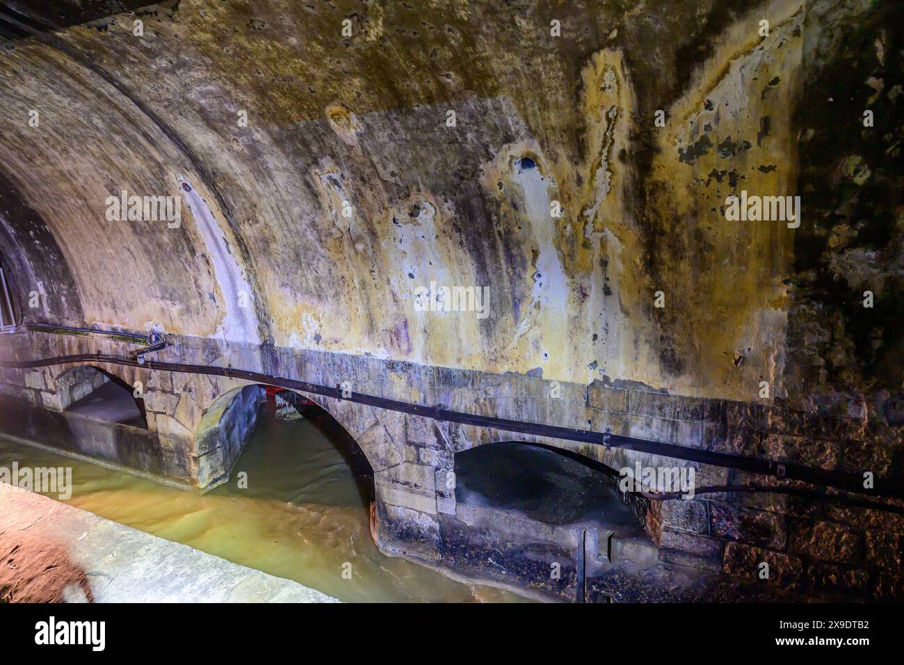 vienne, autriche, 30 mai 2024, égout du système d'eaux usées de vienne près de karlsplatz, autriche *** wien, österreich, 30. mai 2024, abwasserkanal des wiener abwassersystems beim karlsplatz, Österreich Copyright : xx Banque D'Images