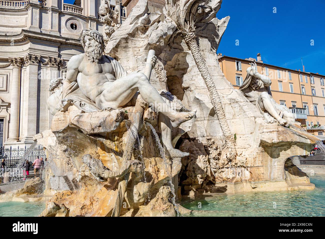 Fontana dei Quattro Fiumi ou Fontaine des quatre Rivières (1651) par Gian Lorenzo Bernini sur la Piazza Navona, Rome, Italie Banque D'Images