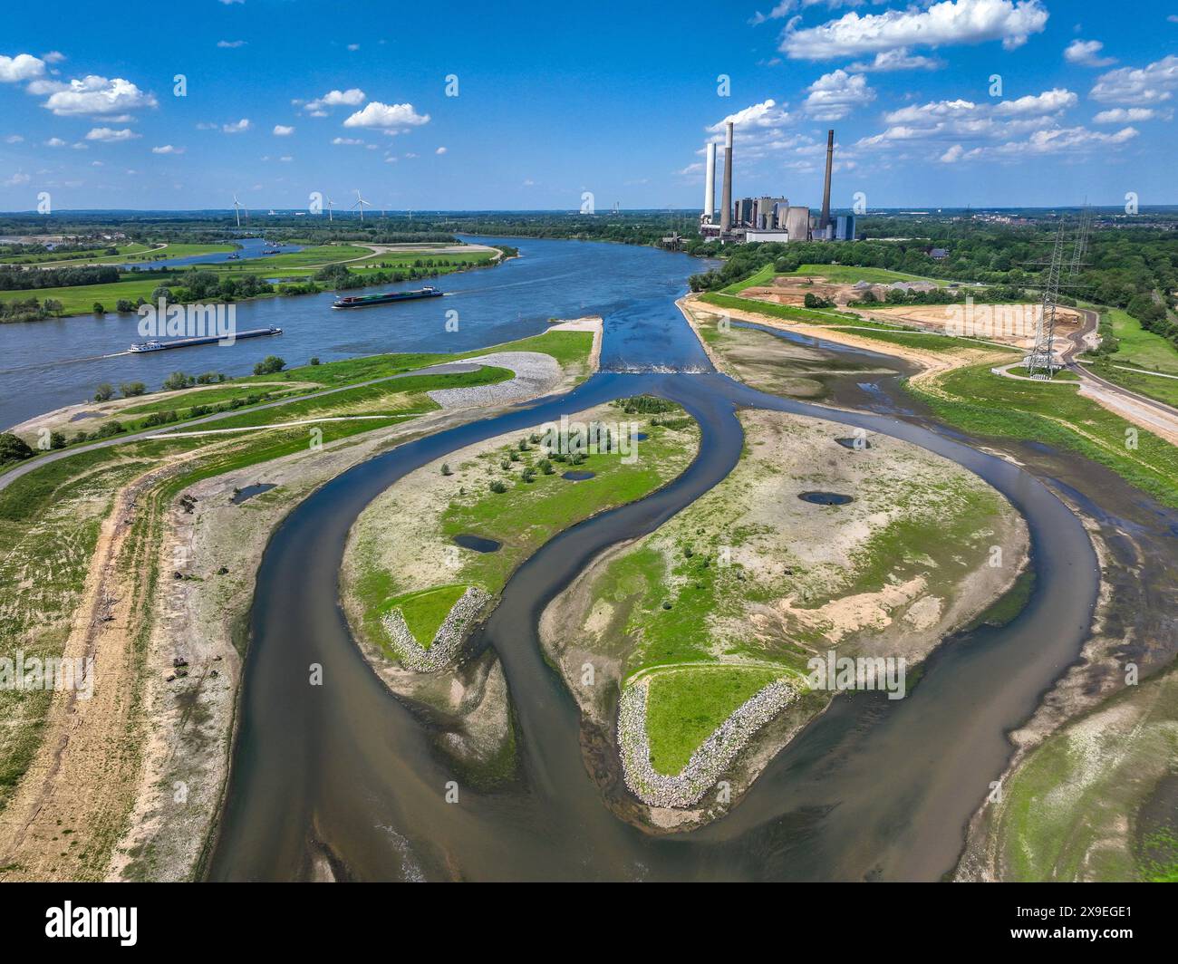 Dinslaken, Voerde, Rhénanie du Nord-Westphalie, Allemagne - renaturalisation de l'Emscher. Nouvel estuaire de l'Emscher dans le Rhin. Protection contre les inondations par élargissement Banque D'Images