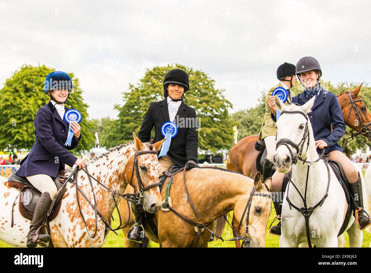 SHEPTON MALLET, SOMERSET, Royaume-Uni, 31 mai 2024, gagnants du Relais de l'équipe montée, de la « Staff College Draghunt » au Royal Bath et du West Show Credit John Rose/Alamy Live News Banque D'Images