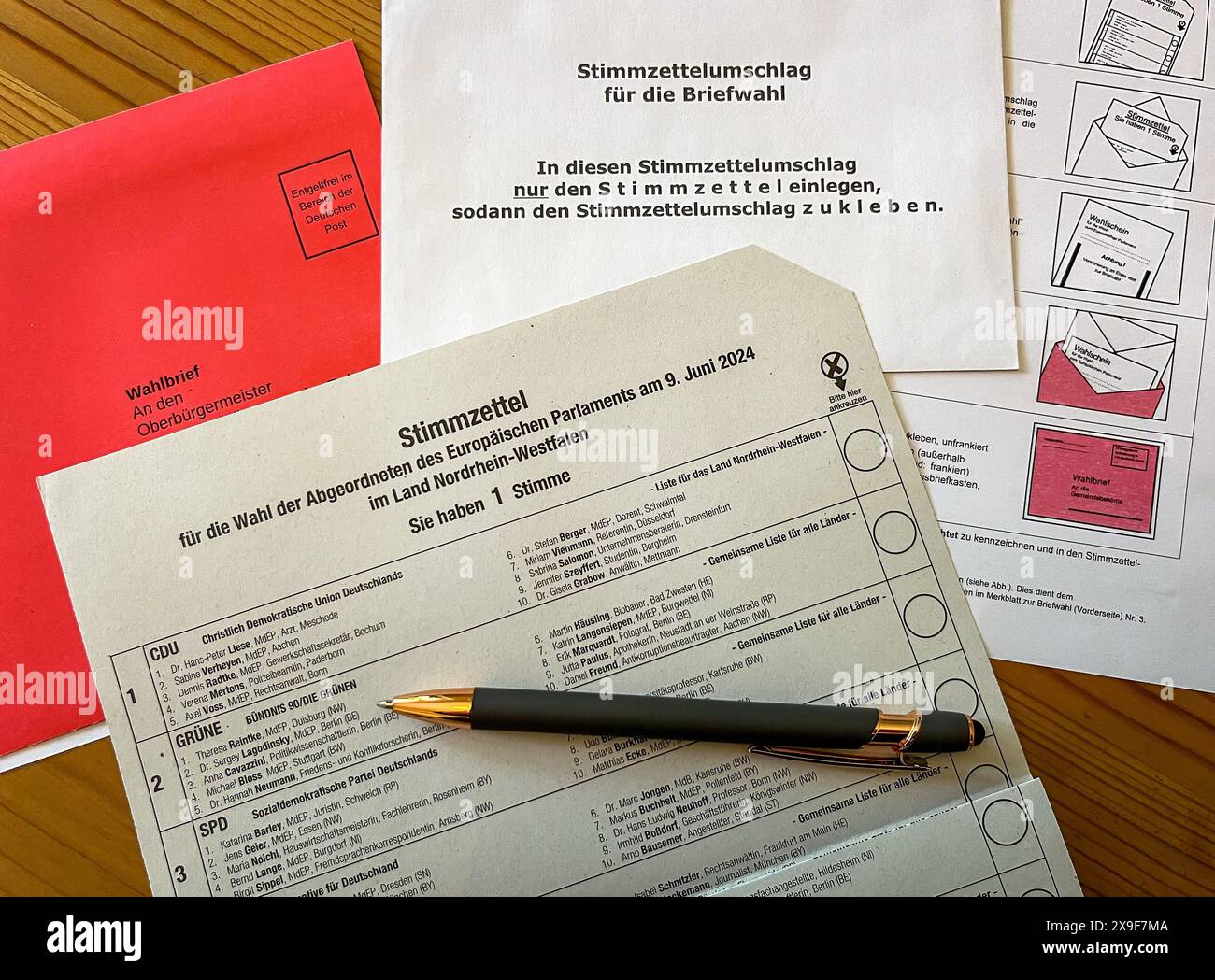 Rhénanie-du-Nord-Westphalie, Allemagne, Europe - bulletin de vote pour l'élection des membres du Parlement européen le 9 juin 2024 en Rhénanie-du-Nord-Westphalie Banque D'Images Rhénanie-du-Nord-Westphalie, Allemagne, Europe - bulletin de vote pour l'élection des membres du Parlement européen le 9 juin 2024 en Rhénanie-du-Nord-Westphalie Banque D'Images