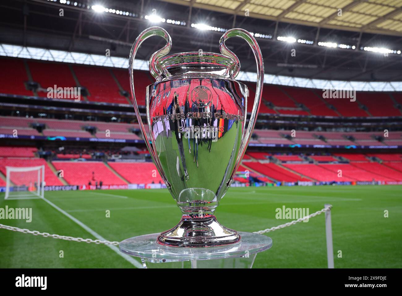 Londres, Royaume-Uni. 31 mai 2024. Le trophée est vu la veille de la finale de la Ligue des Champions 2023/2024 entre le Borussia Dortmund et le Real Madrid CF au stade de Wembley à Londres (Angleterre), le 31 mai 2024. Crédit : Insidefoto di andrea staccioli/Alamy Live News Banque D'Images