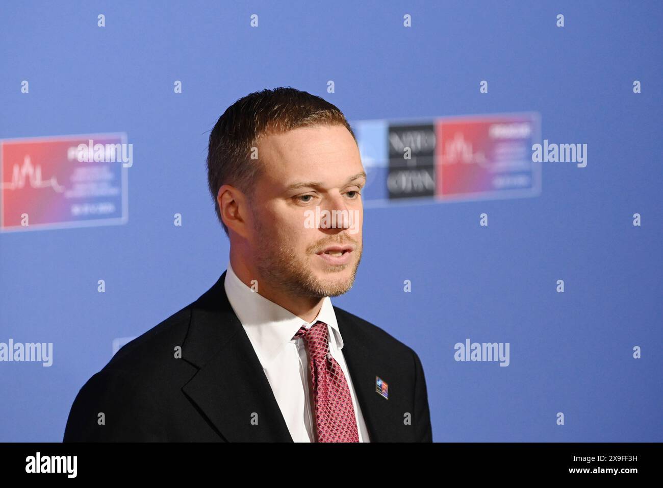 Prague, République tchèque. 31 mai 2024. Ministre des Affaires étrangères de Lituanie Gabrielius Landsbergis vu avant le début de la deuxième journée de réunion informelle des ministres des Affaires étrangères de l'OTAN. Les ministres discutent principalement du soutien politique en faveur de l'Ukraine et des restrictions en matière d'armes imposées à l'Ukraine. (Photo de Tomas Tkacik/SOPA images/SIPA USA) crédit : SIPA USA/Alamy Live News Banque D'Images