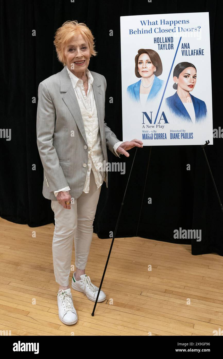 New York, États-Unis. 31 mai 2024. Holland Taylor assiste à Photocall pour une nouvelle pièce 'N/A' au Lincoln Center Theater à New York le 31 mai 2024. (Photo de Lev Radin/Sipa USA) crédit : Sipa USA/Alamy Live News Banque D'Images