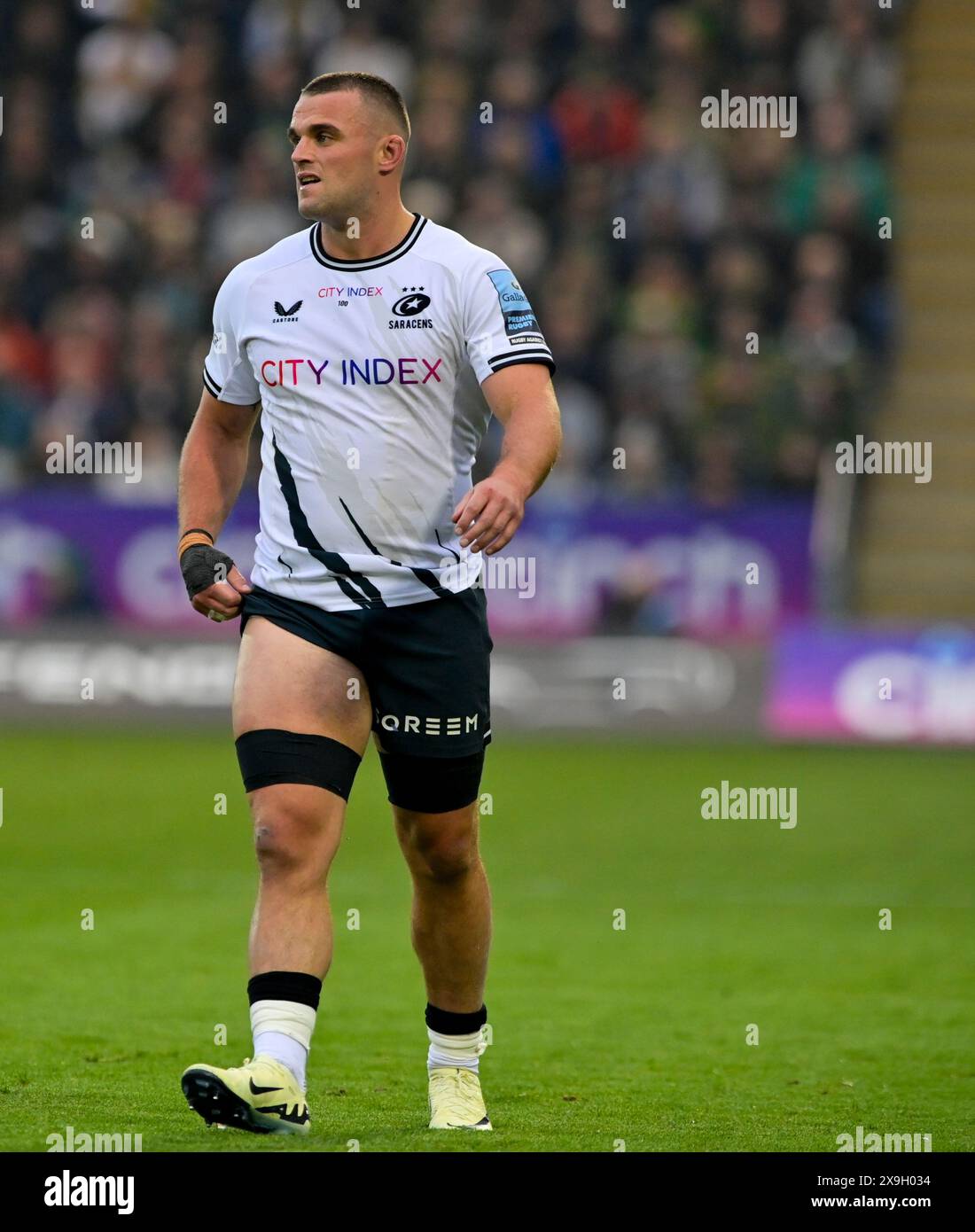 Northampton, Royaume-Uni. 31 mai 2024. Ben Earl of Saracens lors de la demi-finale de rugby Gallagher Premiership entre les Northampton Saints et les Saracens au Cinch Stadium Franklin's Gardens. Northampton Royaume-Uni. Crédit : PATRICK ANTHONISZ/Alamy Live News Banque D'Images