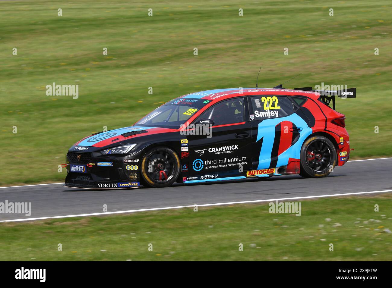 Chris Smiley - Restart Racing - conduisant Cupra Leon numéro 222 dans la Kwik Fit BTCC 2024 à Brands Hatch en mai 2024 Banque D'Images