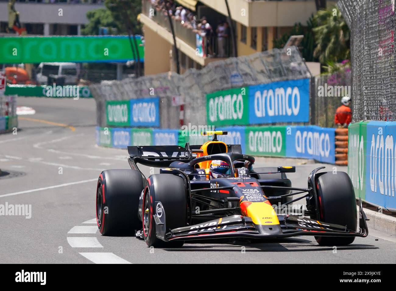 Montecarlo, Monaco. 26 mai 2024. Sergio Perez du Mexique pilotant la (11) Oracle Red Bull Racing RB20 Honda RBPT, lors du GP Monaco, formule 1, sur le circuit de Monaco. Crédit : Alessio Morgese/Alessio Morgese/Emage/Alamy Live news Banque D'Images