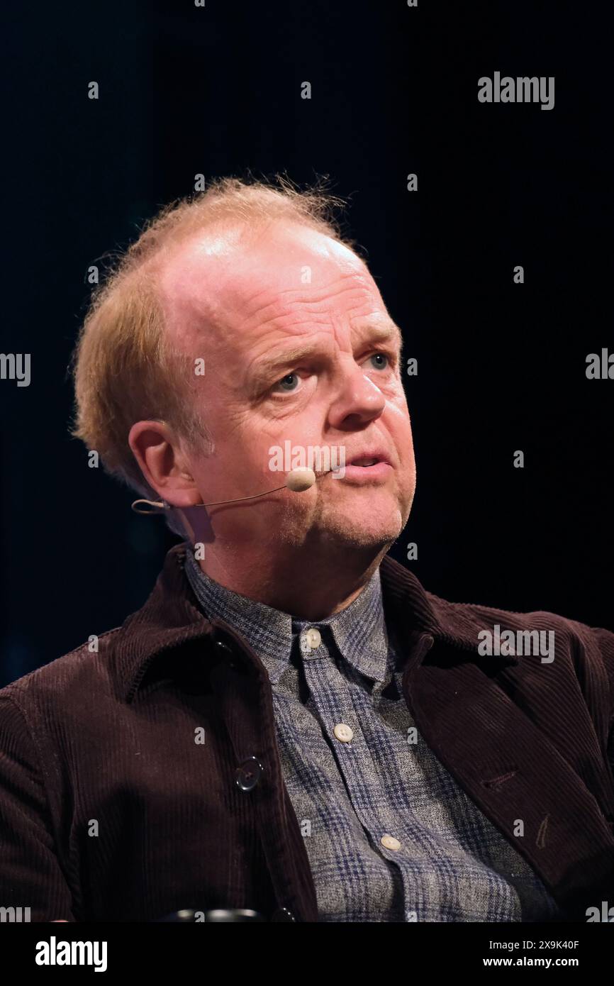 Hay Festival, Hay on Wye, Powys, pays de Galles, Royaume-Uni – samedi 1er juin 2024 – Toby Jones acteur sur scène à Hay pour parler de sa carrière - photo Steven May / Alamy Live Banque D'Images