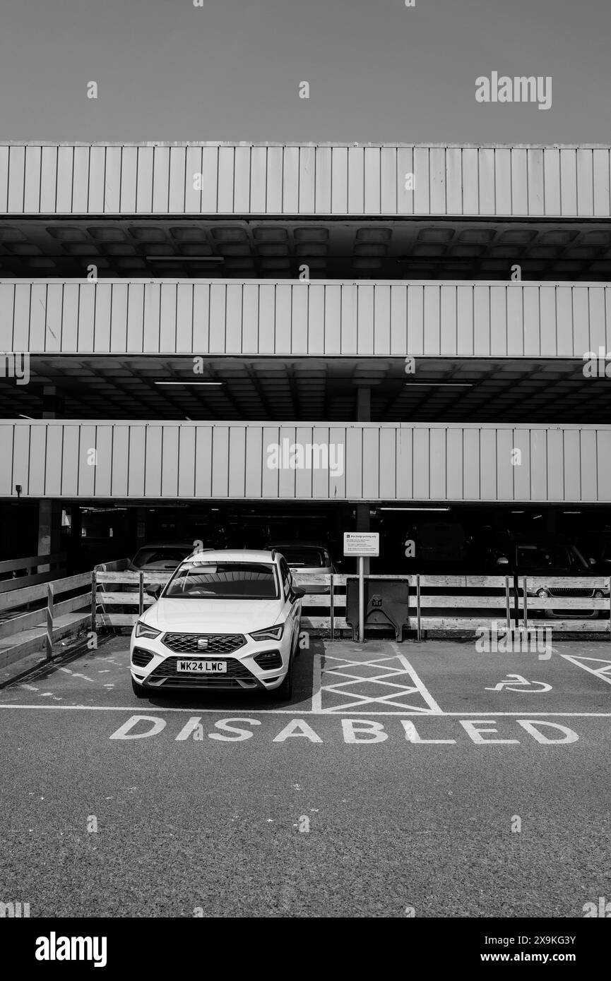 MOORFIELD À PLUSIEURS ÉTAGES PARKING CALENICK STREET TRURO TR1 2QD CORNWALL CONSTRUIT EN 1970 Banque D'Images