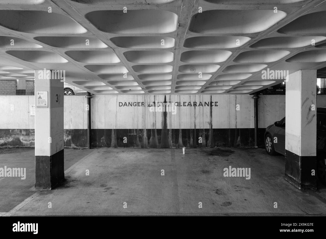 MOORFIELD À PLUSIEURS ÉTAGES PARKING CALENICK STREET TRURO TR1 2QD CORNWALL CONSTRUIT EN 1970 Banque D'Images