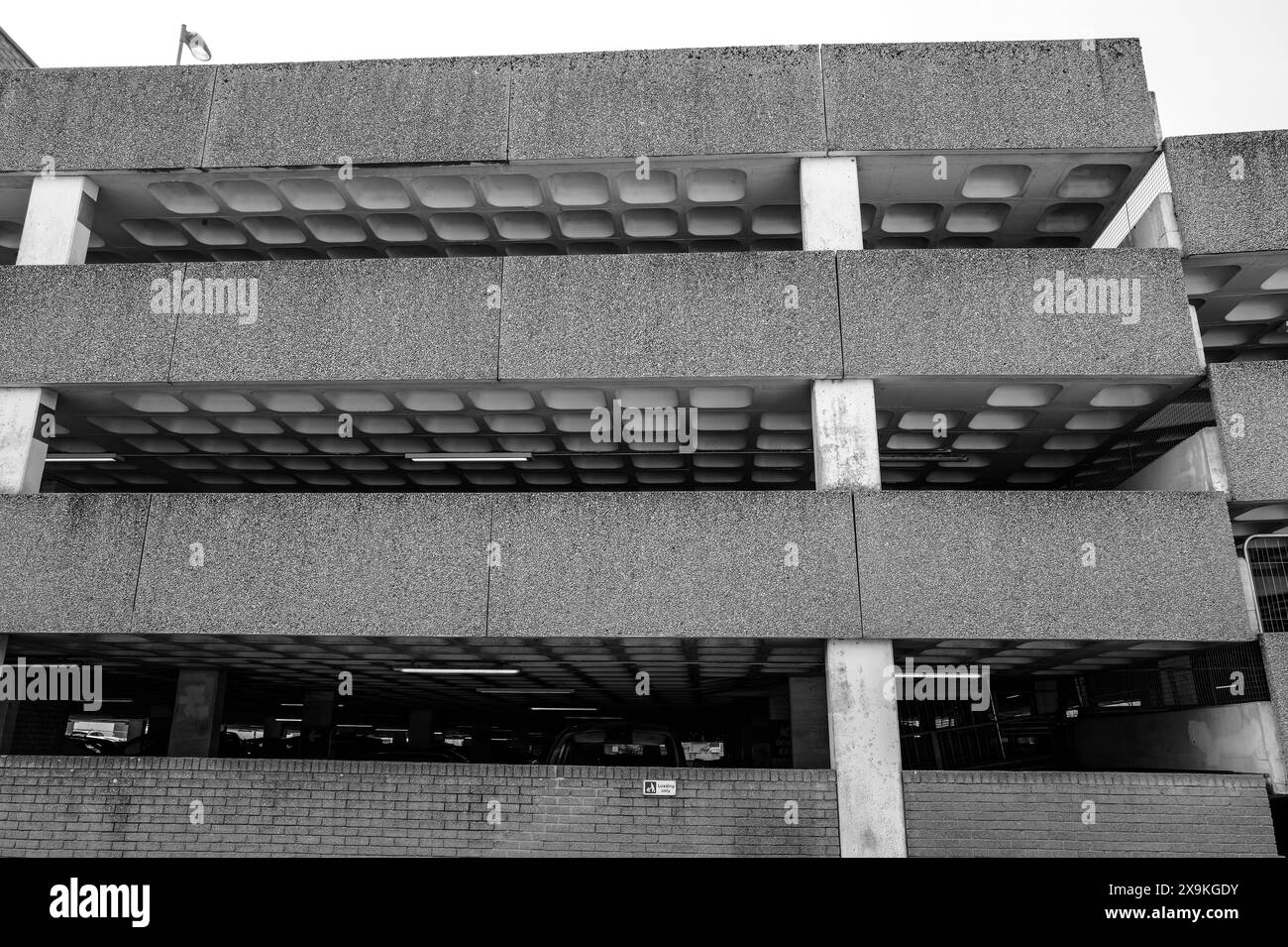 MOORFIELD À PLUSIEURS ÉTAGES PARKING CALENICK STREET TRURO TR1 2QD CORNWALL CONSTRUIT EN 1970 Banque D'Images