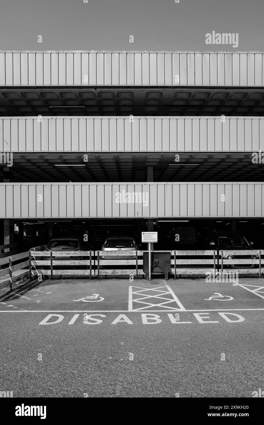 MOORFIELD À PLUSIEURS ÉTAGES PARKING CALENICK STREET TRURO TR1 2QD CORNWALL CONSTRUIT EN 1970 Banque D'Images