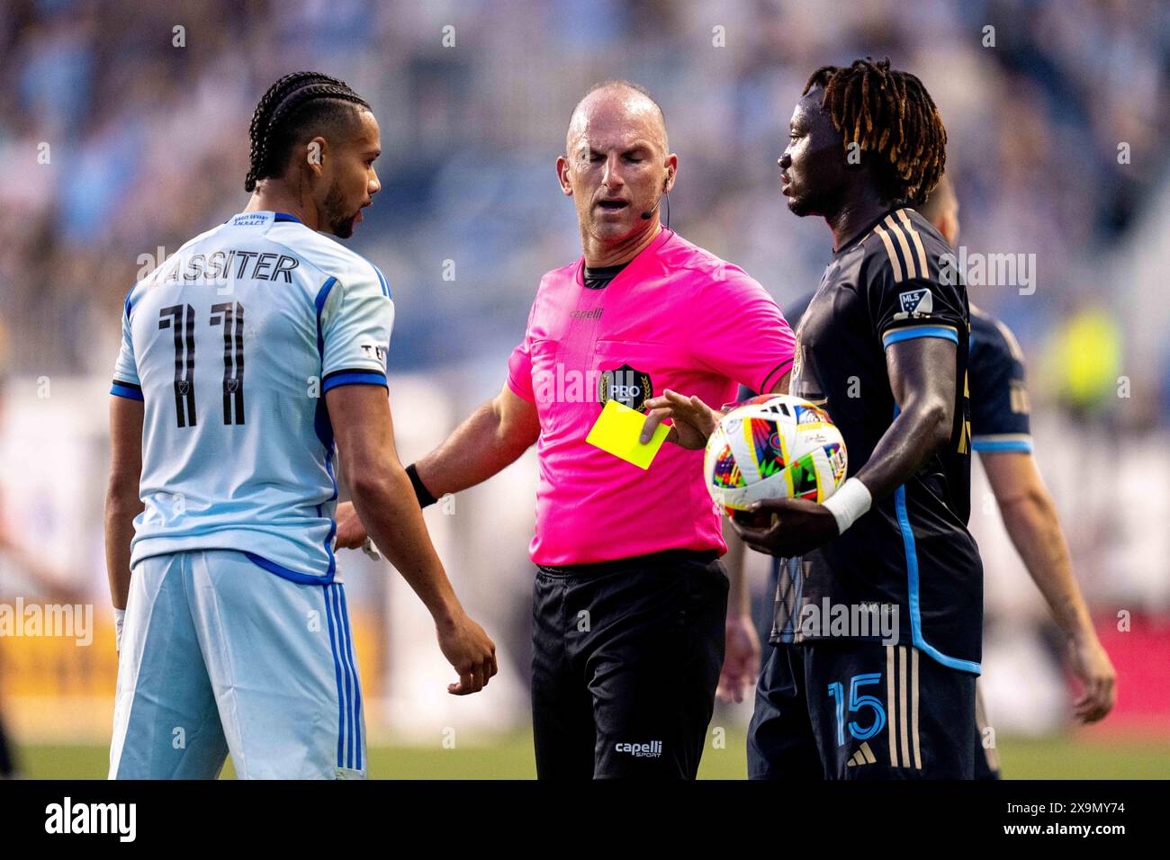 Chester, Pennsylvanie, États-Unis. 01 juin 2024. L’attaquant des FC Montréal Ariel Lassiter (11 ans) est initialement évalué comme carton jaune lors de la première moitié d’un match de la MLS contre l’Union de Philadelphie au Subaru Park à Chester, en Pennsylvanie. Kyle Rodden/CSM/Alamy Live News Banque D'Images