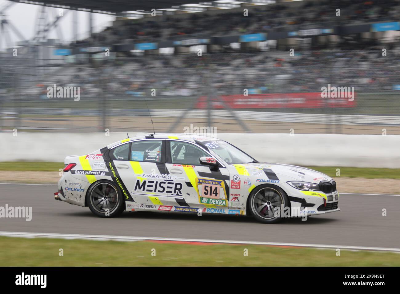Alberto Carobbio (Bergomo/ITA) / Guy Stewart (Christchurch/NZL) / Ugo Vincenzi (Gorgonzola/ITA) / Julius Meinhardt (Selm/DEU), #514, BMW 330i, Team : SRS Team Sorg Rennsport (DEU), Motorsport, ADAC Ravenol 24H Rennen Nuerburgring, Nuerburg, 30.05.2024 - 02.06.2024, Samstag 01.06.2024 Foto : Eibner-Pressefost/Juergen Banque D'Images