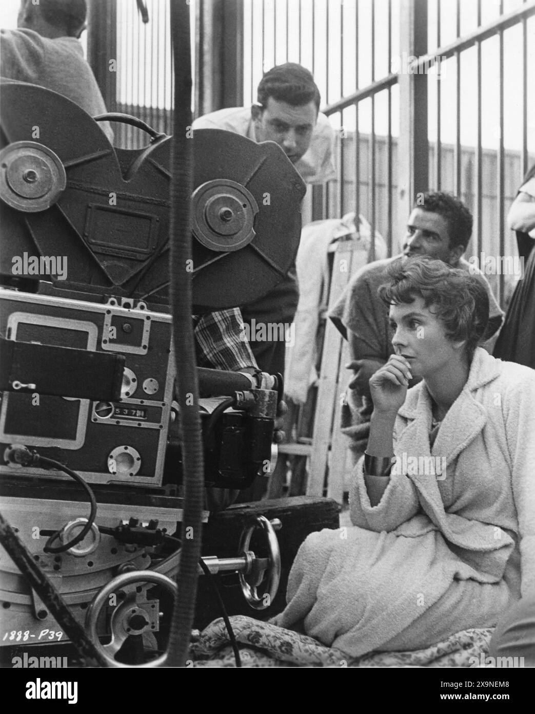 L'actrice britannique JEAN SIMMONS attend de filmer une scène pour SPARTACUS 1960 réalisateur STANLEY KUBRICK roman HOWARD FAST Screenplay DALTON TRUMBO musique ALEX NORTH Bryna Productions / Universal Pictures Banque D'Images