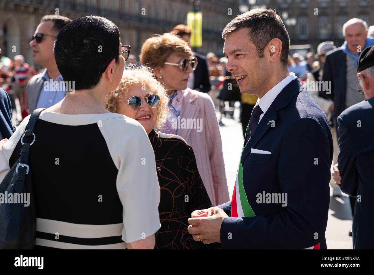 Torino, Italie. 02 juin 2024. Maria Grazia Grippo e Marco Porcedda durante alcuni momenti della Cerimonia dell'Alzabandiera per la Festa della Repubblica in Piazza Castello a Torino, Italia - Cronaca - Domenica 2 Giugno 2024 - (photo Giacomo Longo/LaPresse) Maria Grazia Grippo et Marco Porcedda à quelques moments de la cérémonie de levée du drapeau pour la fête de la République sur la Piazza Castello à Turin, Italie - Actualités - dimanche 2 juin 2024 - (photo Giacomo Longo/LaPresse) crédit : LaPresse/Alamy Live News Banque D'Images