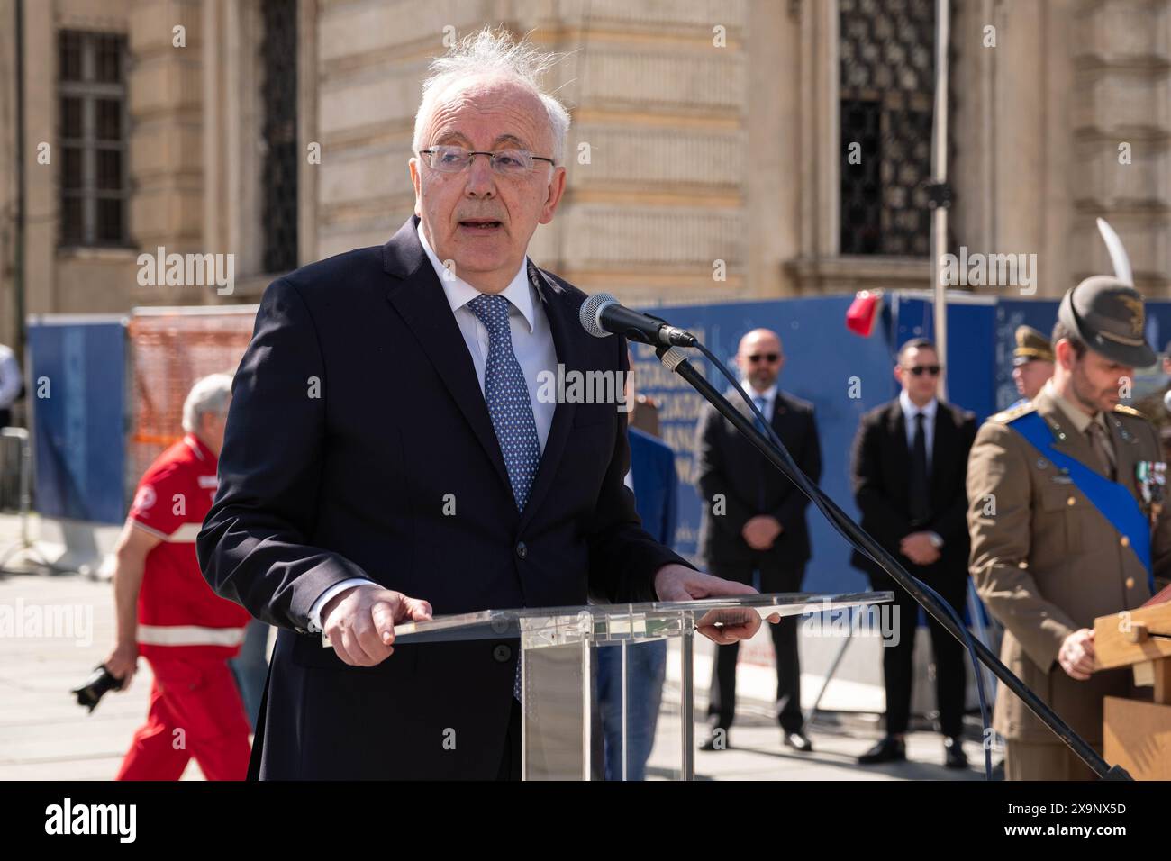 Torino, Italie. 02 juin 2024. Donato Cafagna durante alcuni momenti della Cerimonia dell'Alzabandiera per la Festa della Repubblica in Piazza Castello a Torino, Italia - Cronaca - Domenica 2 Giugno 2024 - (photo Giacomo Longo/LaPresse) Donato Cafagna pendant quelques moments de la cérémonie de levée du drapeau pour le jour de la République sur Piazza Castello à Turin, Italie - Actualités - dimanche 2 juin 2024 - (photo Giacomo Longo/LaPresse) crédit : LaPresse/Alamy Live News Banque D'Images