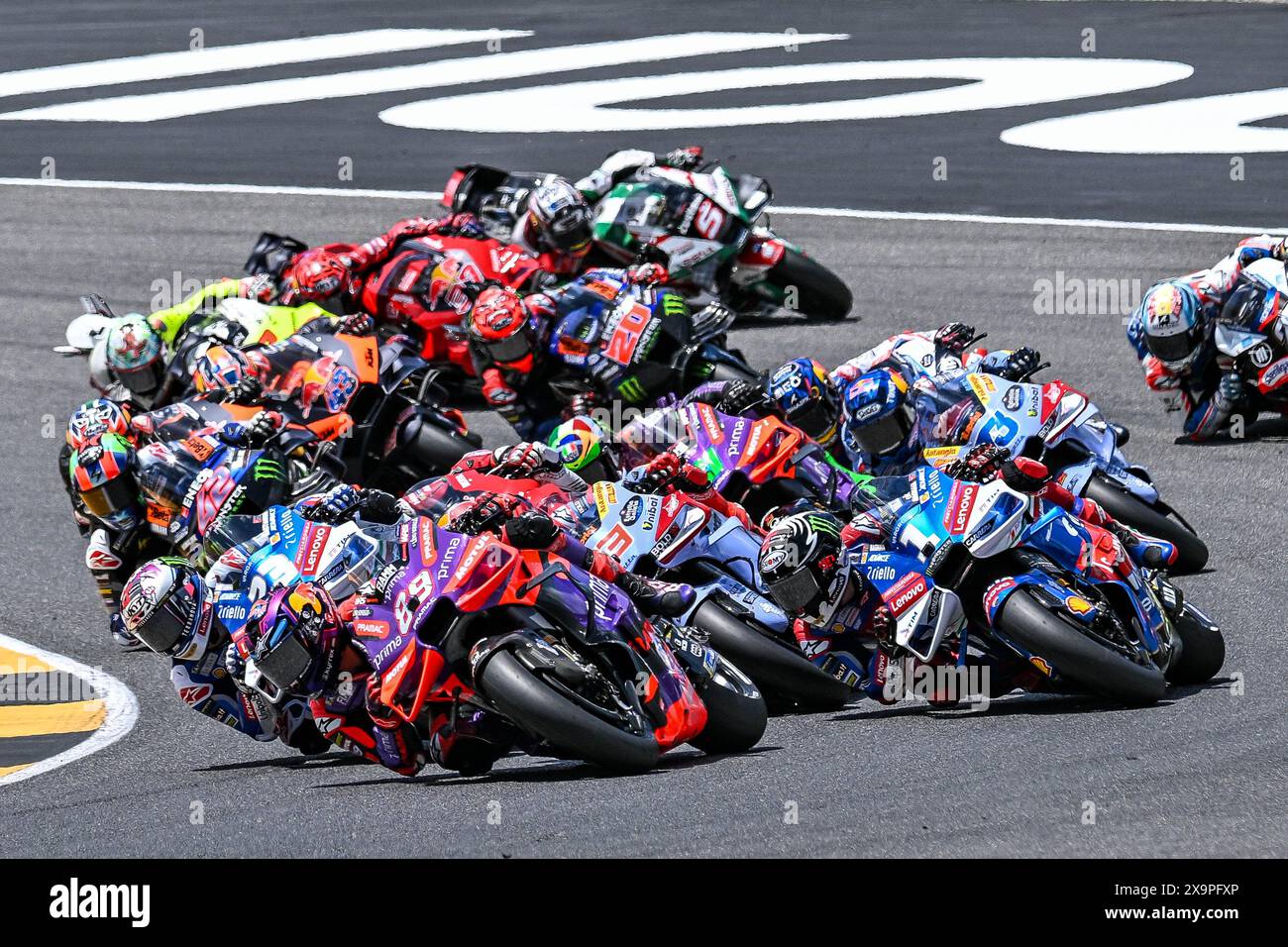 Mugello, Italie. 02 juin 2024. Le départ de la course lors du Gran Premio dÂ&#x80;&#x99;Italia Brembo - course, Championnat du monde MotoGP à Mugello, Italie, le 02 juin 2024 crédit : Agence photo indépendante/Alamy Live News Banque D'Images