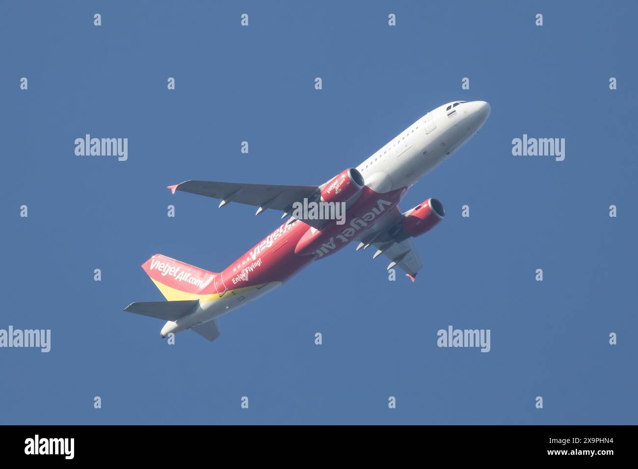 Chiangmai, Thaïlande - novembre 28 2023 : HS-VKF A320-200 de Thai Vietjet Airline. Décollez de l'aéroport international de Chiang mai à l'aéroport de Bangkok. Banque D'Images