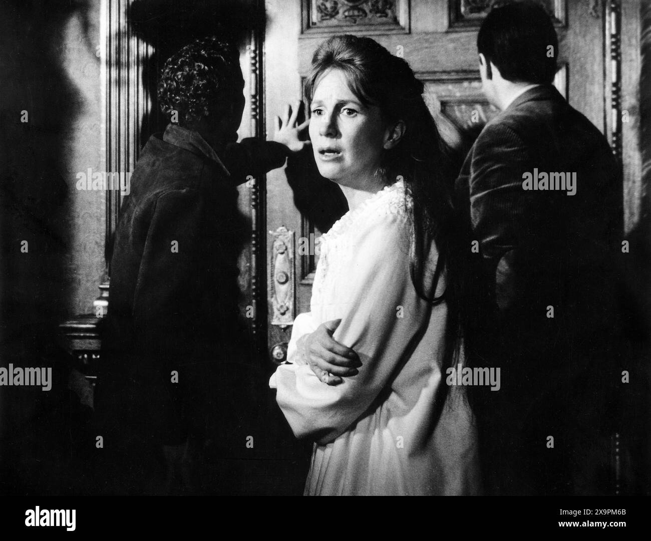 Russ Tamblyn, Julie Harris, Richard Johnson, sur le plateau du film, 'The Haunting', MGM, 1963 Banque D'Images