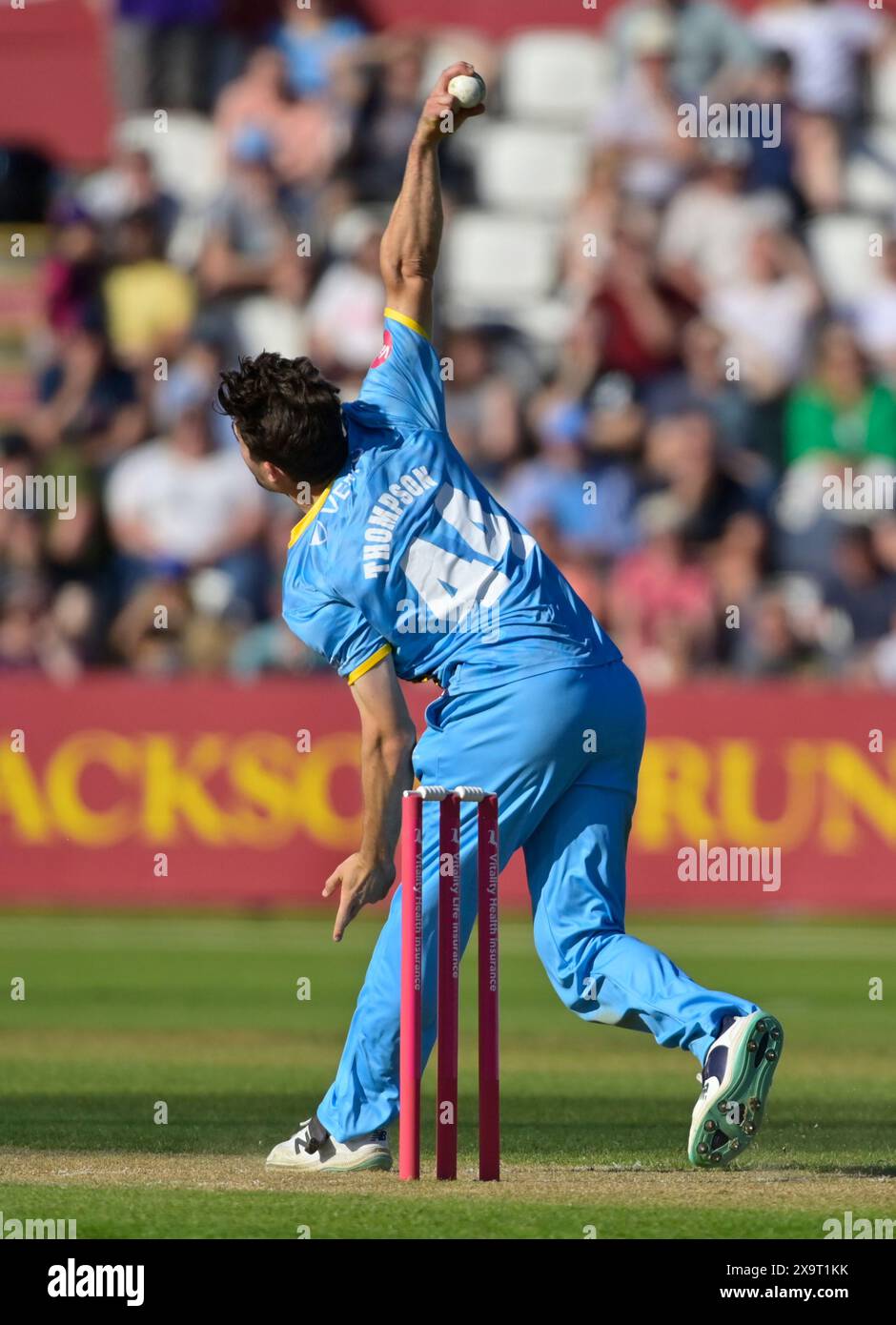 NORTHAMPTON, ROYAUME-UNI. 2 juin 2024. JORDAN THOMPSON joue pour le Yorkshire lors du T20 Vitality Blast match entre Northamptonshire Steelbacks vs Yorkshire Vikings au County Ground de Northampton, Angleterre crédit : PATRICK ANTHONISZ/Alamy Live News Banque D'Images