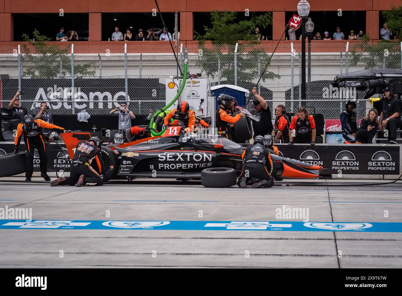 Detroit, Mi, États-Unis. 2 juin 2024. SANTINO FERRUCCI (14 ans) de Woodbury, Connecticut descend pit Road pour le service lors du Grand Prix de Détroit dans les rues de Détroit à Détroit, mi. (Crédit image : © Walter G. Arce Sr./ASP via ZUMA Press Wire) USAGE ÉDITORIAL SEULEMENT! Non destiné à UN USAGE commercial ! Crédit : ZUMA Press, Inc/Alamy Live News Banque D'Images Detroit, Mi, États-Unis. 2 juin 2024. SANTINO FERRUCCI (14 ans) de Woodbury, Connecticut descend pit Road pour le service lors du Grand Prix de Détroit dans les rues de Détroit à Détroit, mi. (Crédit image : © Walter G. Arce Sr./ASP via ZUMA Press Wire) USAGE ÉDITORIAL SEULEMENT! Non destiné à UN USAGE commercial ! Crédit : ZUMA Press, Inc/Alamy Live News Banque D'Images