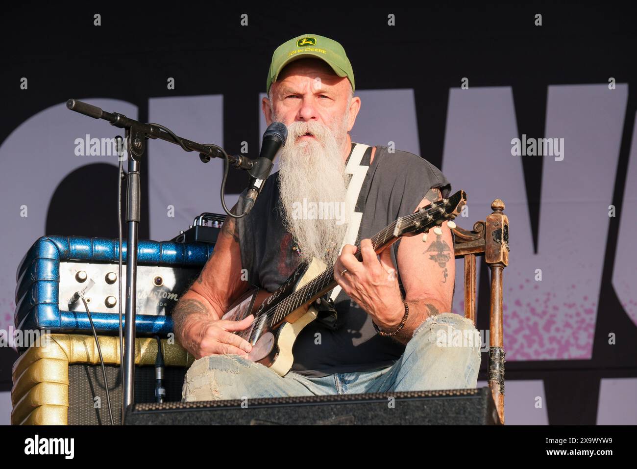 Seasick Steve se produit au Wychwood Festival, Cheltenham, Royaume-Uni. 2 juin 2024 Banque D'Images