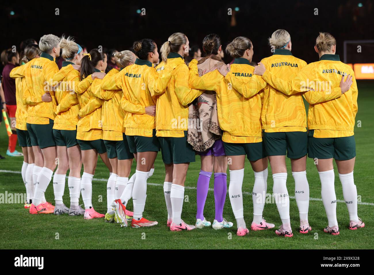 Sydney, Australie. 03 juin 2024. Matildas dans un caucus lors du match amical féminin entre CommBank Matildas (australienne féminine) et China PR Women au stade Accor de Sydney, Australie, le 3 juin 2024. Photo de Peter Dovgan. Utilisation éditoriale uniquement, licence requise pour une utilisation commerciale. Aucune utilisation dans les Paris, les jeux ou les publications d'un club/ligue/joueur. Crédit : UK Sports pics Ltd/Alamy Live News Banque D'Images