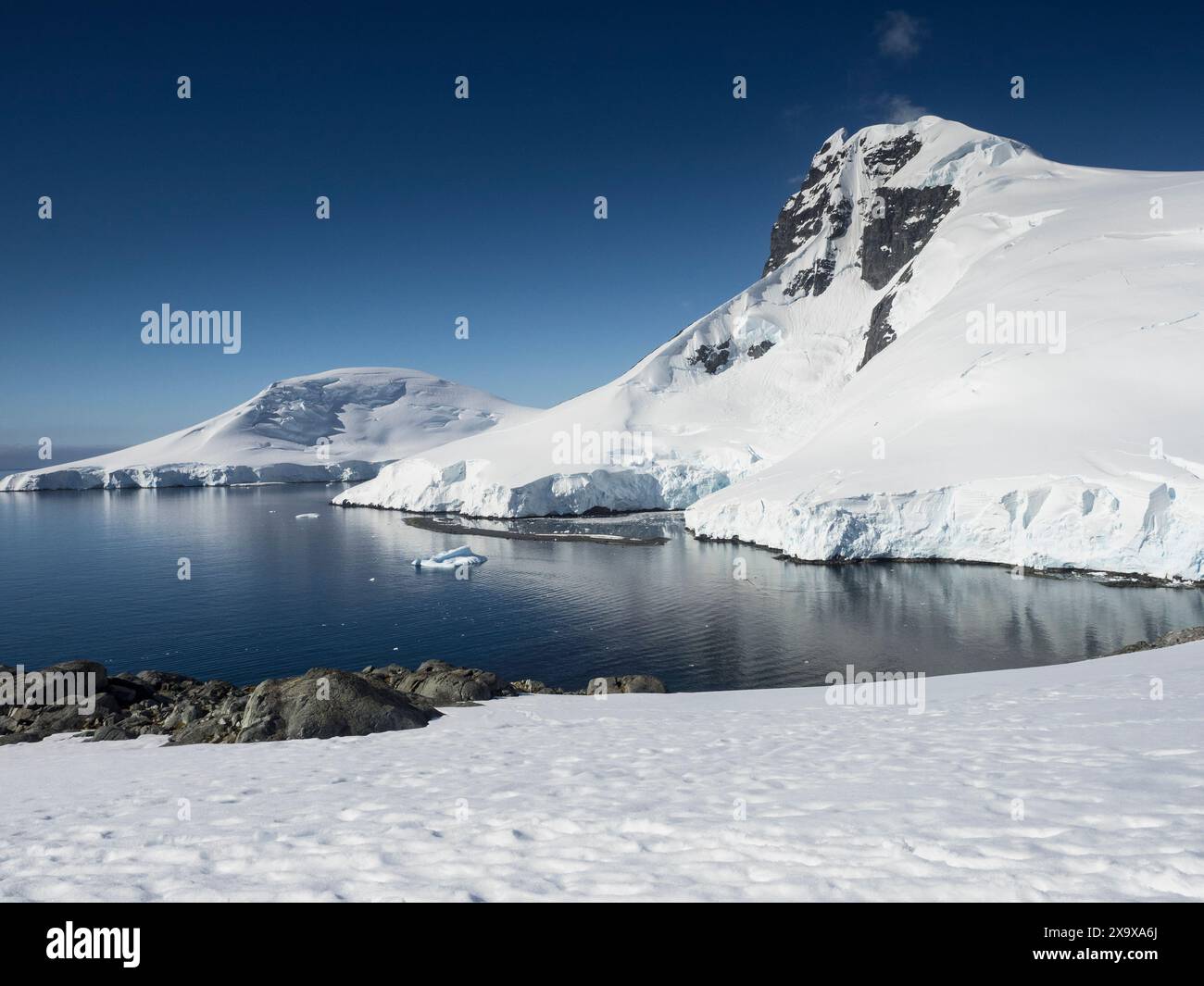 Buache Peak de Palaver point, deux îles Hummock, Antarctique Banque D'Images