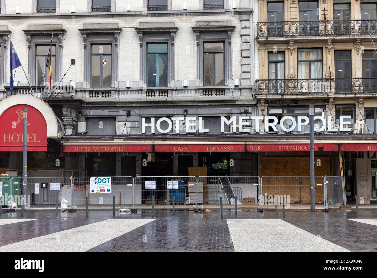 L'hôtel Métropole, désormais fermé, se trouve sur la place de Brouckère à Bruxelles, la capitale belge Banque D'Images