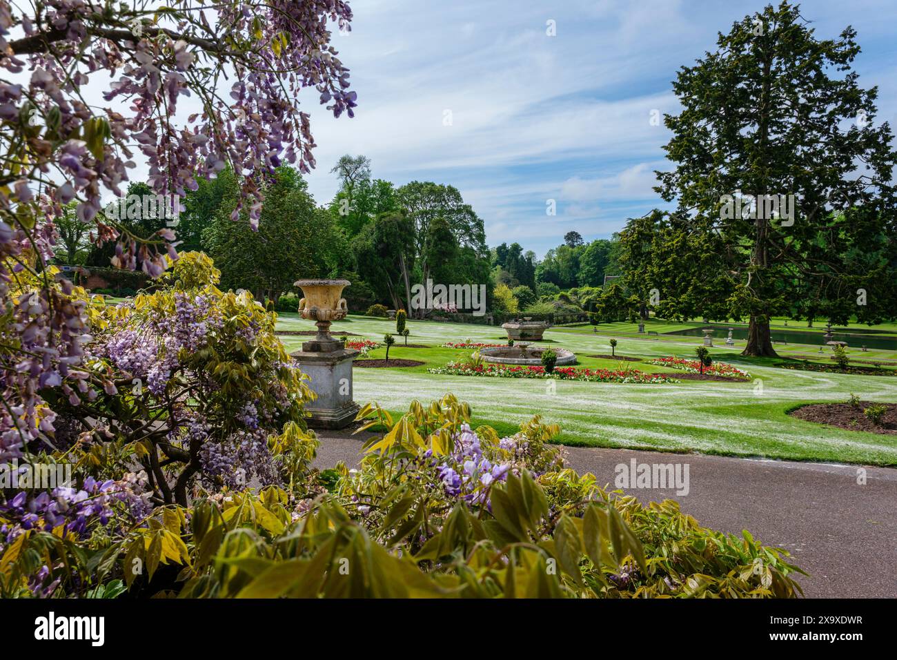 Le jardin italien des jardins botaniques de Bicton, Devon Banque D'Images
