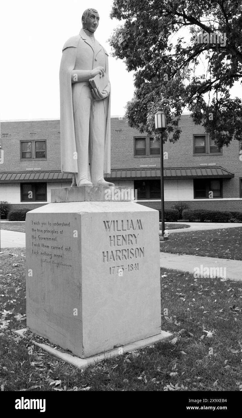 Statue de l'ancien président américain William Henry Harrison à l'Université de Vincennes, Indiana, États-Unis. Banque D'Images