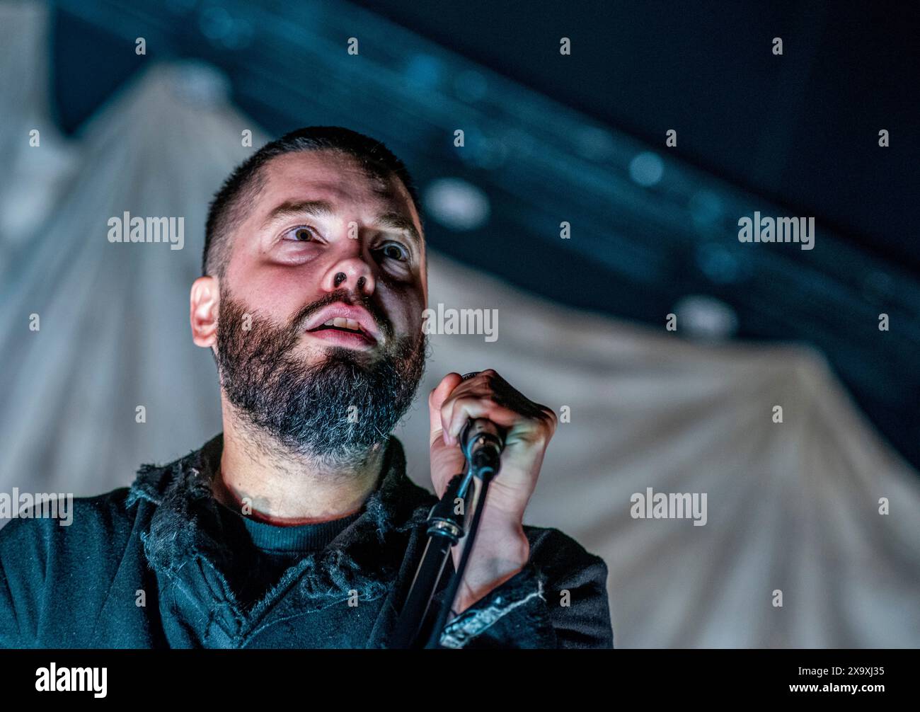 Graham G Hastings du groupe écossais Young Fathers joue un concert au Hammersmith Apollo. Banque D'Images