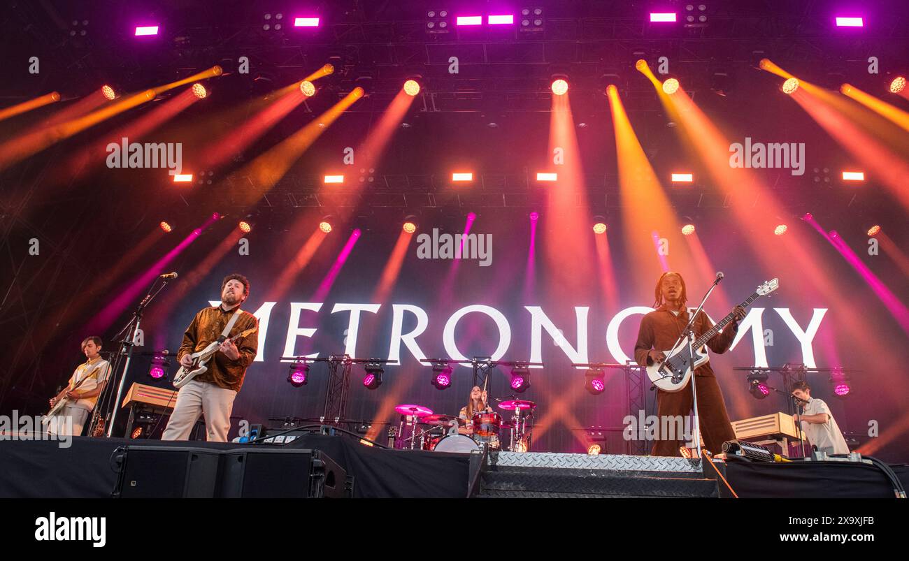 Pop électronique le groupe britannique Metronomy joue en live au Latitude Festival à Henham Park. Banque D'Images