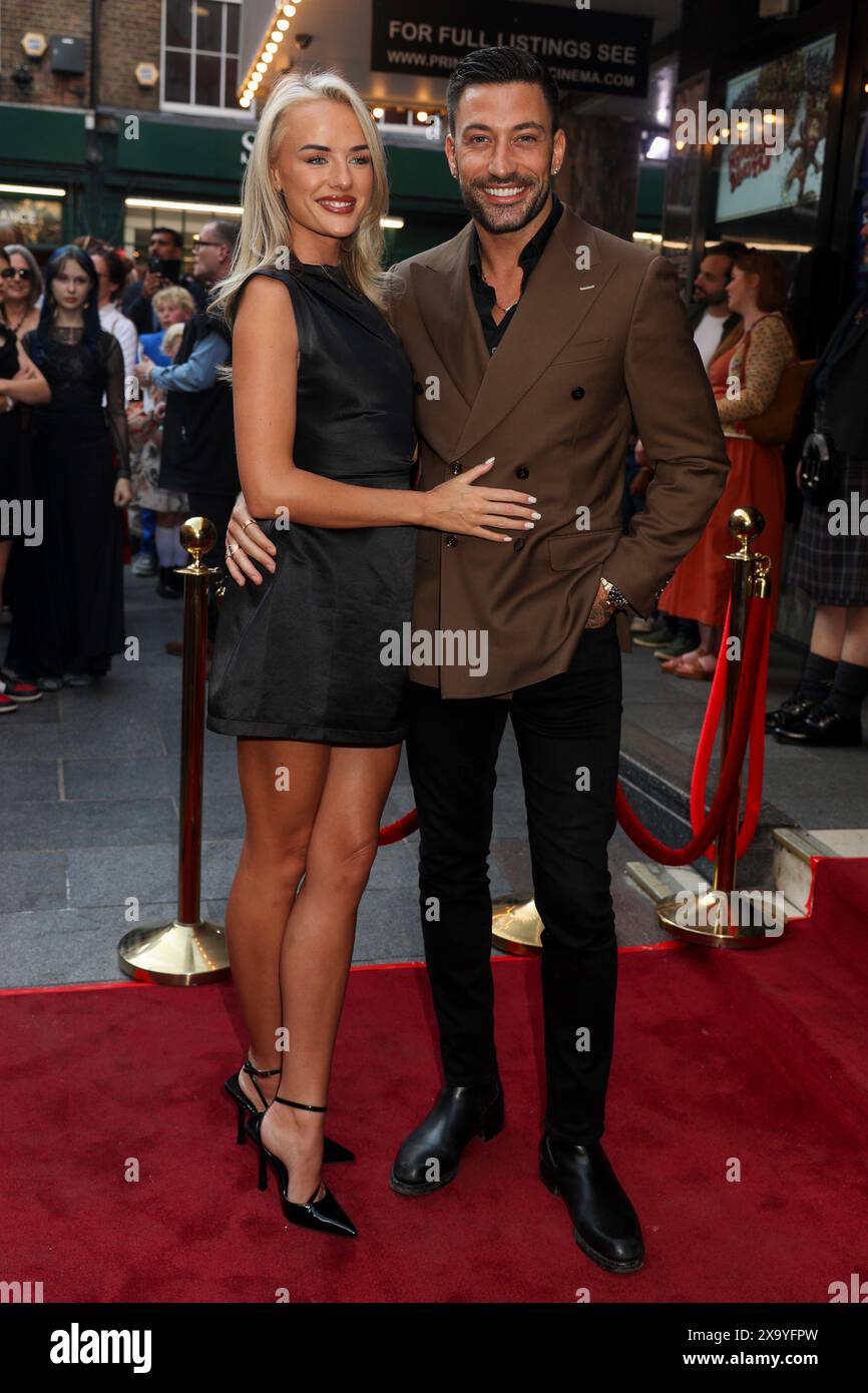 Londres, Royaume-Uni. 02 juin 2024. Molly Brown et Giovanni Pernice assistent à la première Man & Witch au Prince Charles Cinema de Leicester Square, Londres. Crédit : SOPA images Limited/Alamy Live News Banque D'Images