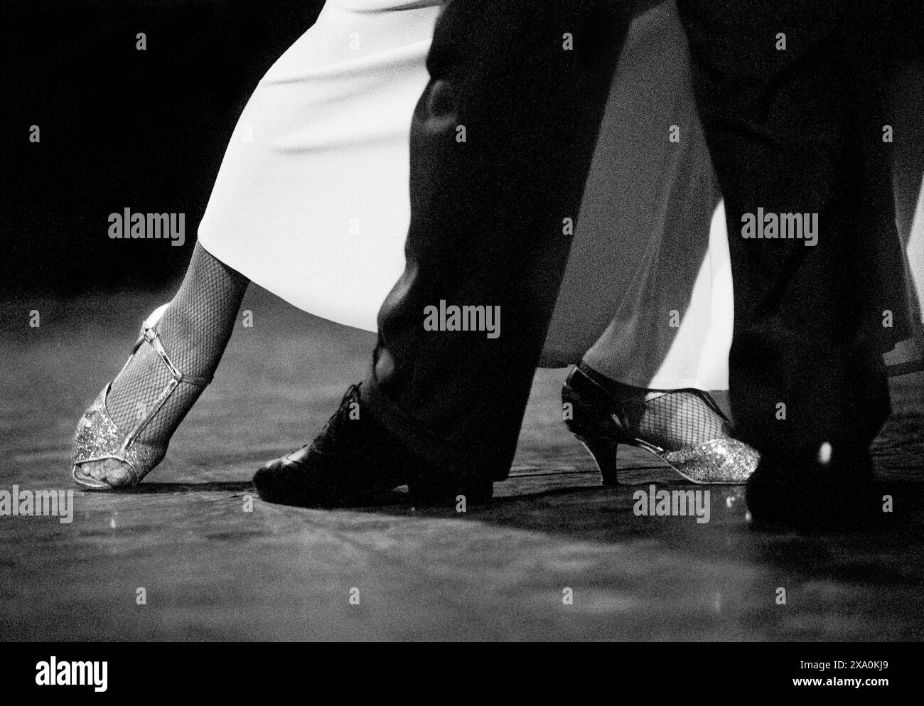 Pieds détail de couple dansant Tango argentin Banque D'Images