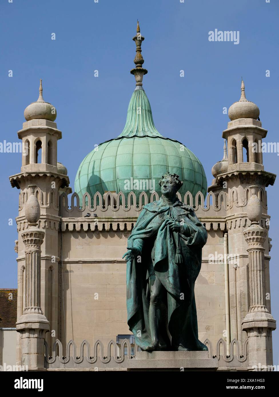 Statue du roi George IV, le pavillon royal, le pavillon de Brighton, Brighton East Sussex, Angleterre, Royaume-Uni Banque D'Images