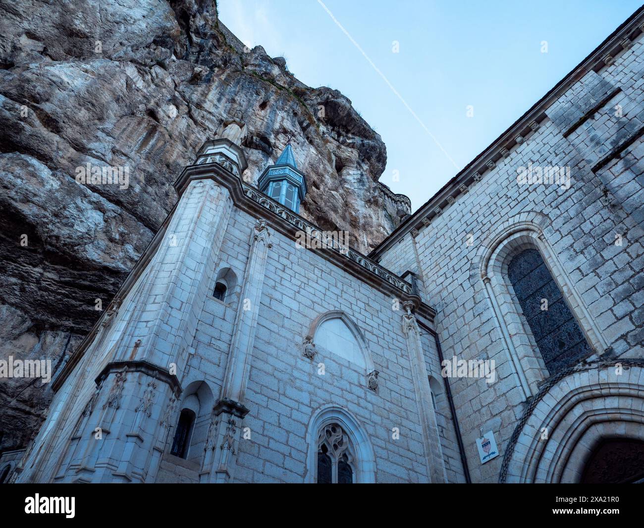 Une vue en bas angle du Sanctuaire notre-Dame à Rocamadour, France Banque D'Images Une vue en bas angle du Sanctuaire notre-Dame à Rocamadour, France Banque D'Images