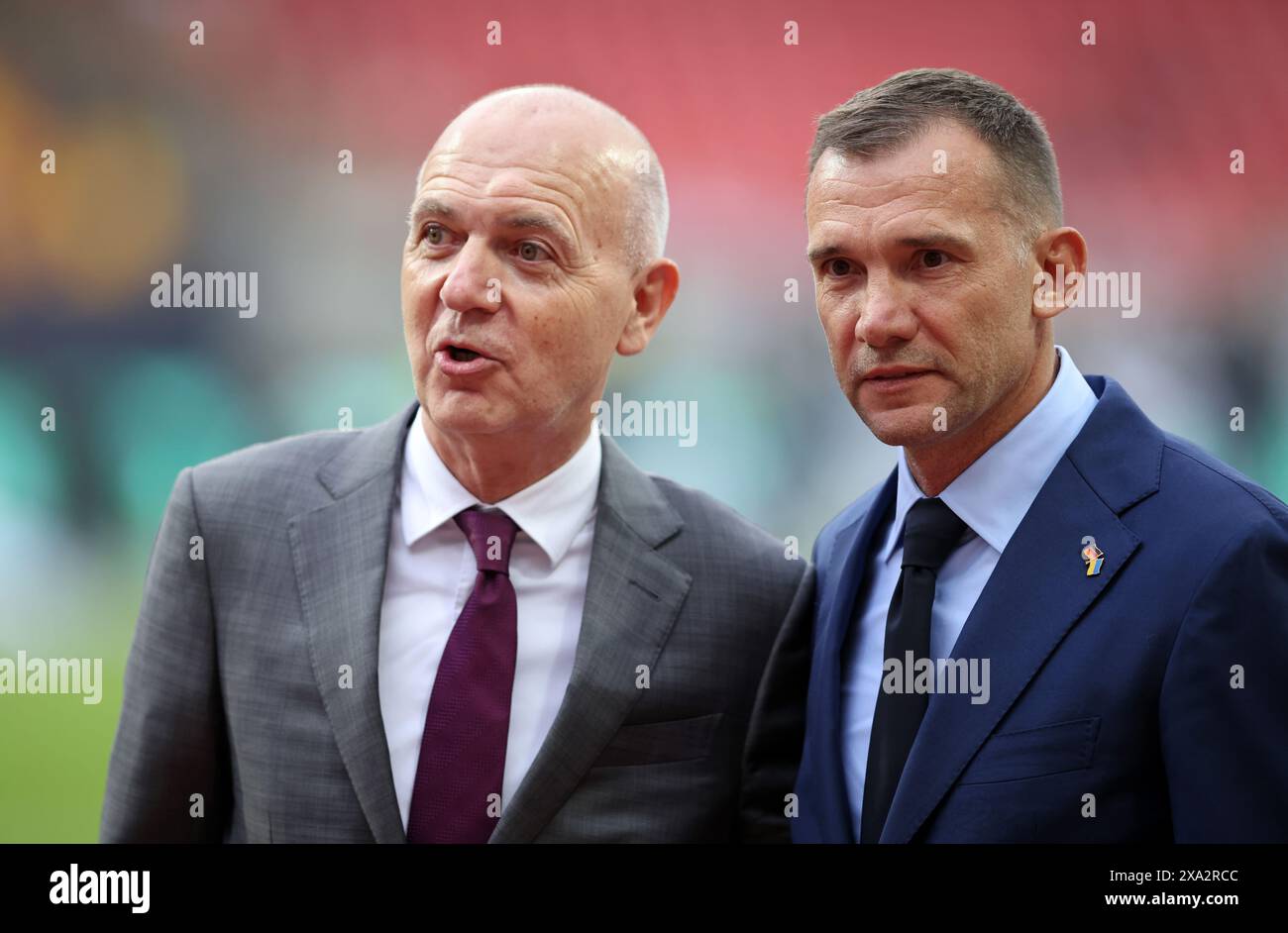 NUREMBERG, ALLEMAGNE - 03 JUIN : Andriy Shevchenko, l'Association ukrainienne de football avec Bernd Neuendorf, président de l'Association allemande de football DFB avant le match amical international entre l'Allemagne et l'Ukraine au Max-Morlock-Stadion le 03 juin 2024 à Nuremberg, en Allemagne. © diebilderwelt / Alamy Stock Banque D'Images