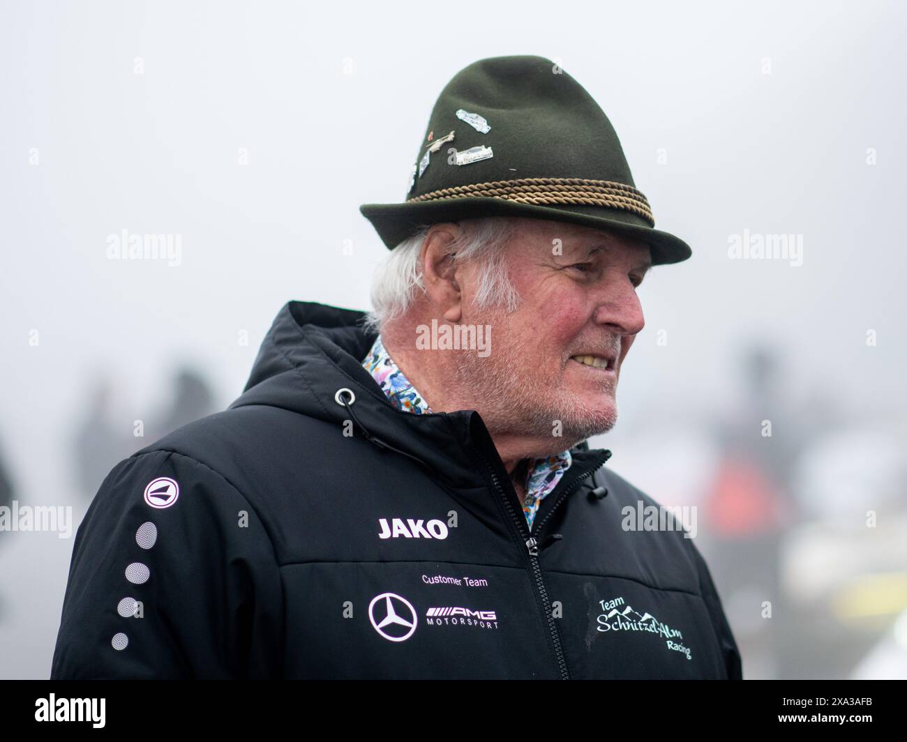 Hans Heyer (ex Rennfahrer) in der Startaufstellung, GER, 52. ADAC Ravenol 24h Nuerburgring, 24 Stunden Rennen, 02.06.2024 Foto : Eibner-Pressefoto/Michael Memmler Banque D'Images