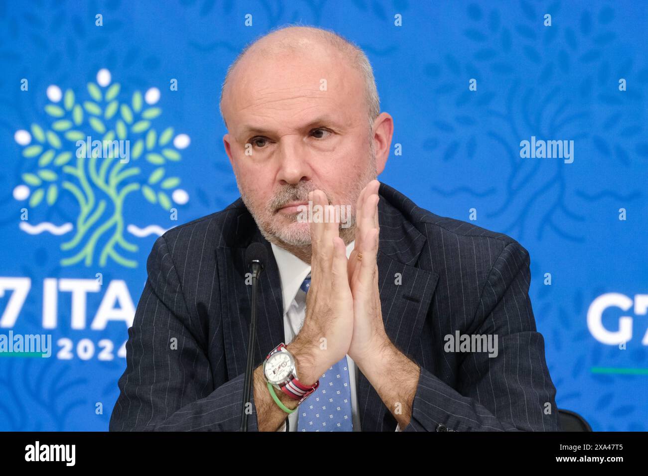 Roma, Italie. 04 juin 2024. Il Ministro della Salute Orazio Schillaci in occasione della conferenza stampa dopo l'odierno Consiglio dei Ministri, Palazzo Chigi a Roma, Marted&#xec; 04 Giugno 2024 (foto Mauro Scrobogna/LaPresse) Ministre de la santé Orazio Schillaci à l'occasion de la conférence de presse à l'issue du Conseil des ministres d'aujourd'hui, Palazzo Chigi Rome, mardi 04 juin 2024 (photo Mauro Scrobogna/LaPresse) crédit : LaPresse/Alamy Live News Banque D'Images