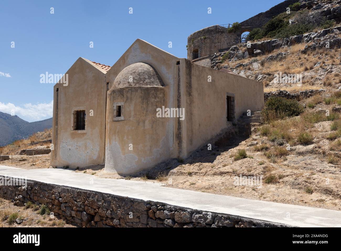 L'église orthodoxe grecque d'Agios Georgios sur l'ancienne colonie lépreuse de Spinalonga en Crète Banque D'Images